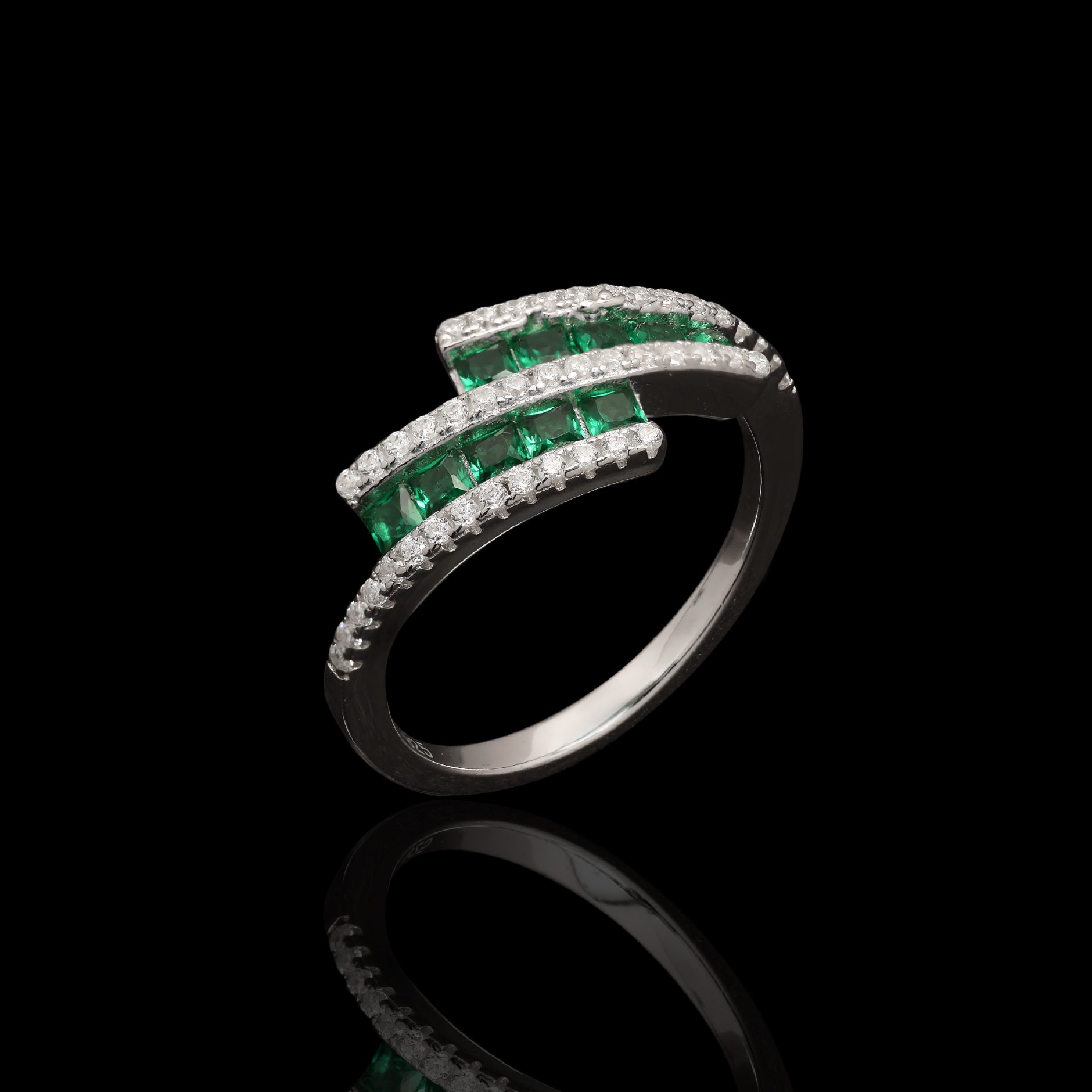 Three-stone Emerald Cut Green Diamond Engagement Ring | Sunny Eden™
